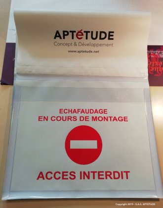 * Décret n° 2004-924 du 1er septembre 2004 relatif à l'utilisation des équipements de travail mis à disposition pour des travaux temporaires en hauteur et modifiant le code du travail (deuxième partie : Décrets en Conseil d'Etat) et le décret n° 65-48 du 8 janvier 1965